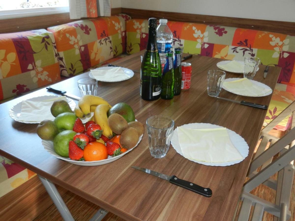 Mareva37 Guest House Trogues Bagian luar foto