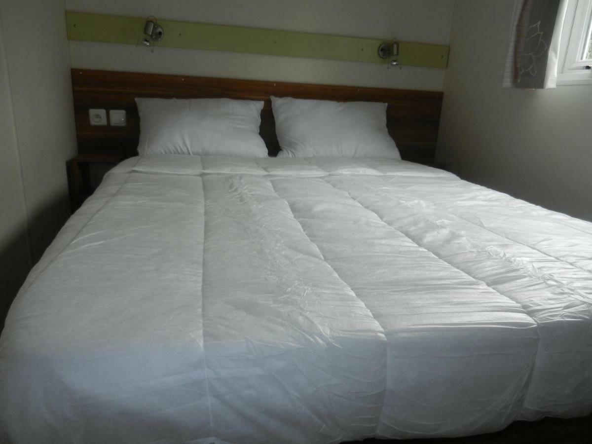 Mareva37 Guest House Trogues Bagian luar foto